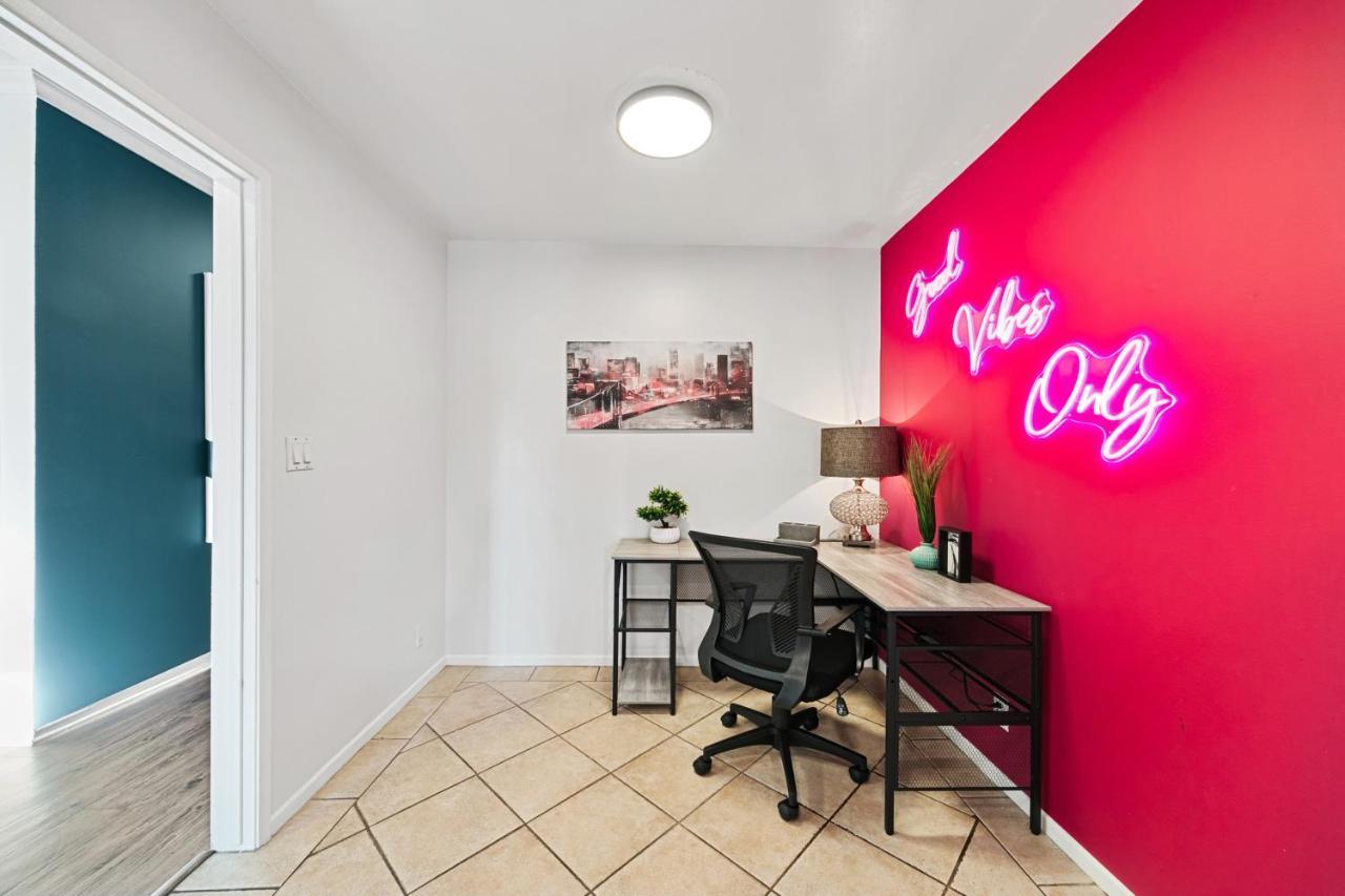 Beverly Hills Chic 2 Bed 2Bath With Patio And Parking 309 Лос-Анджелес Экстерьер фото