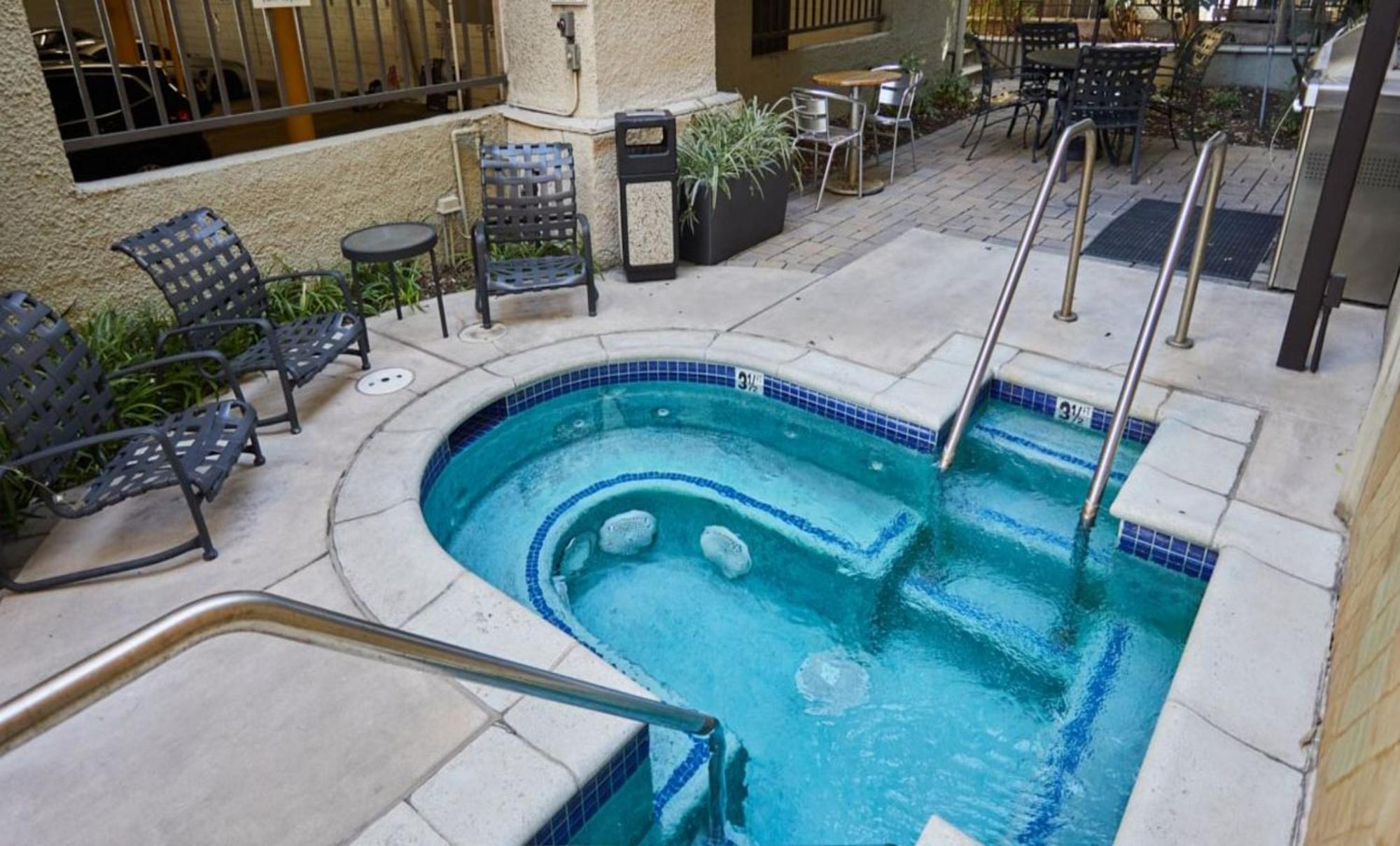 Beverly Hills Chic 2 Bed 2Bath With Patio And Parking 309 Лос-Анджелес Экстерьер фото